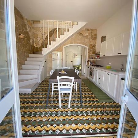 Casa Vacanze Illiria A Roca Vecchia Vicinissima Al Mare Luaran gambar