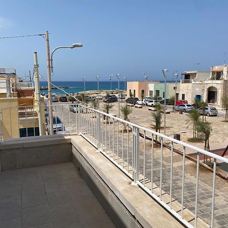 Casa Vacanze Illiria A Roca Vecchia Vicinissima Al Mare Luaran gambar