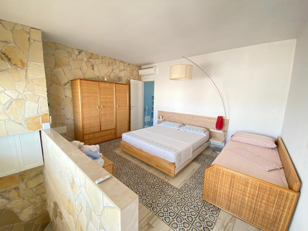 Casa Vacanze Illiria A Roca Vecchia Vicinissima Al Mare Luaran gambar
